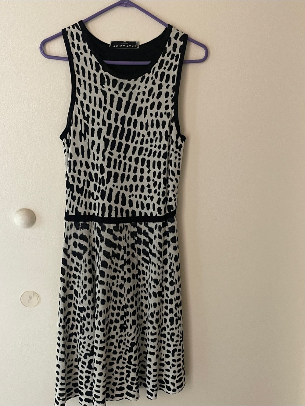 Trina Turk Black and White Patterned Sleeveless Fit-and-Flare Dress